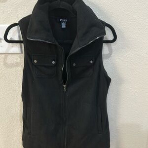 Women’s black Chaps Sport Fleece Vest medium